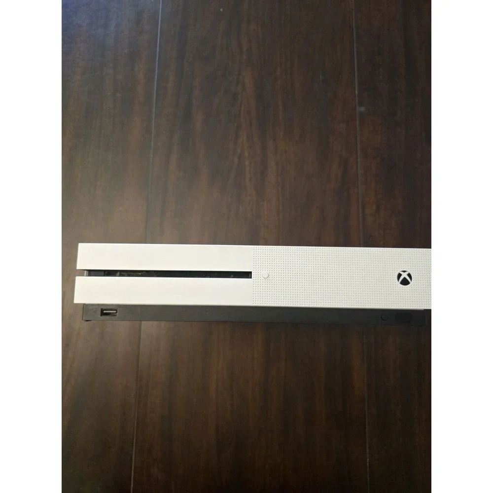 Microsoft Xbox One S 1TB Console Bundle  w/ Wireless Controller And 1‎ Game